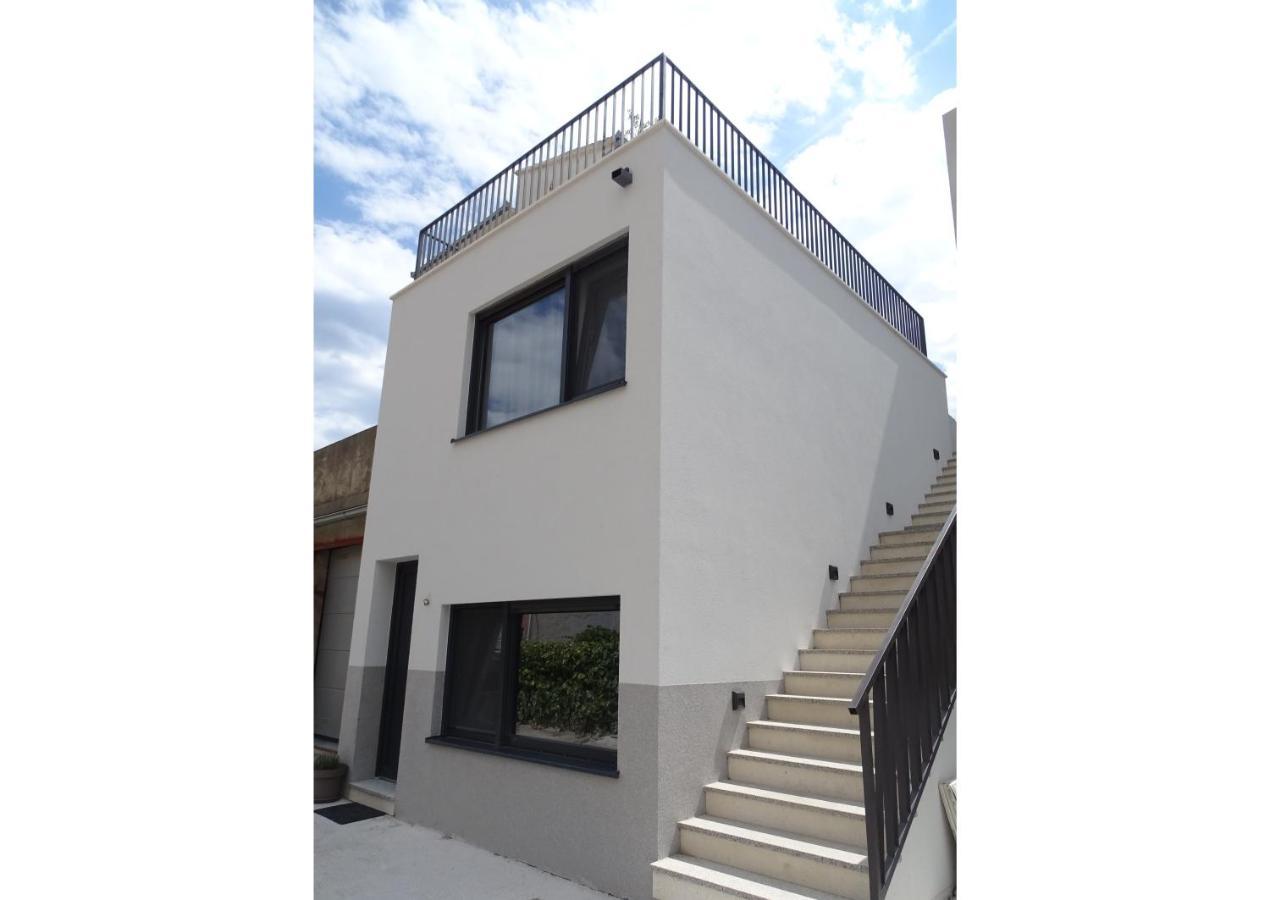 Modernes Kleines Haus Mit Terrasse Villa Split Eksteriør billede